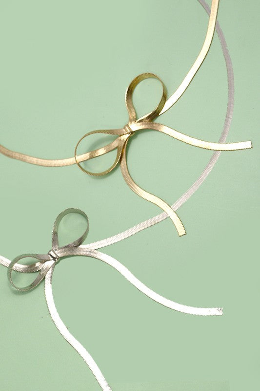 Snake Bow Chain Necklace