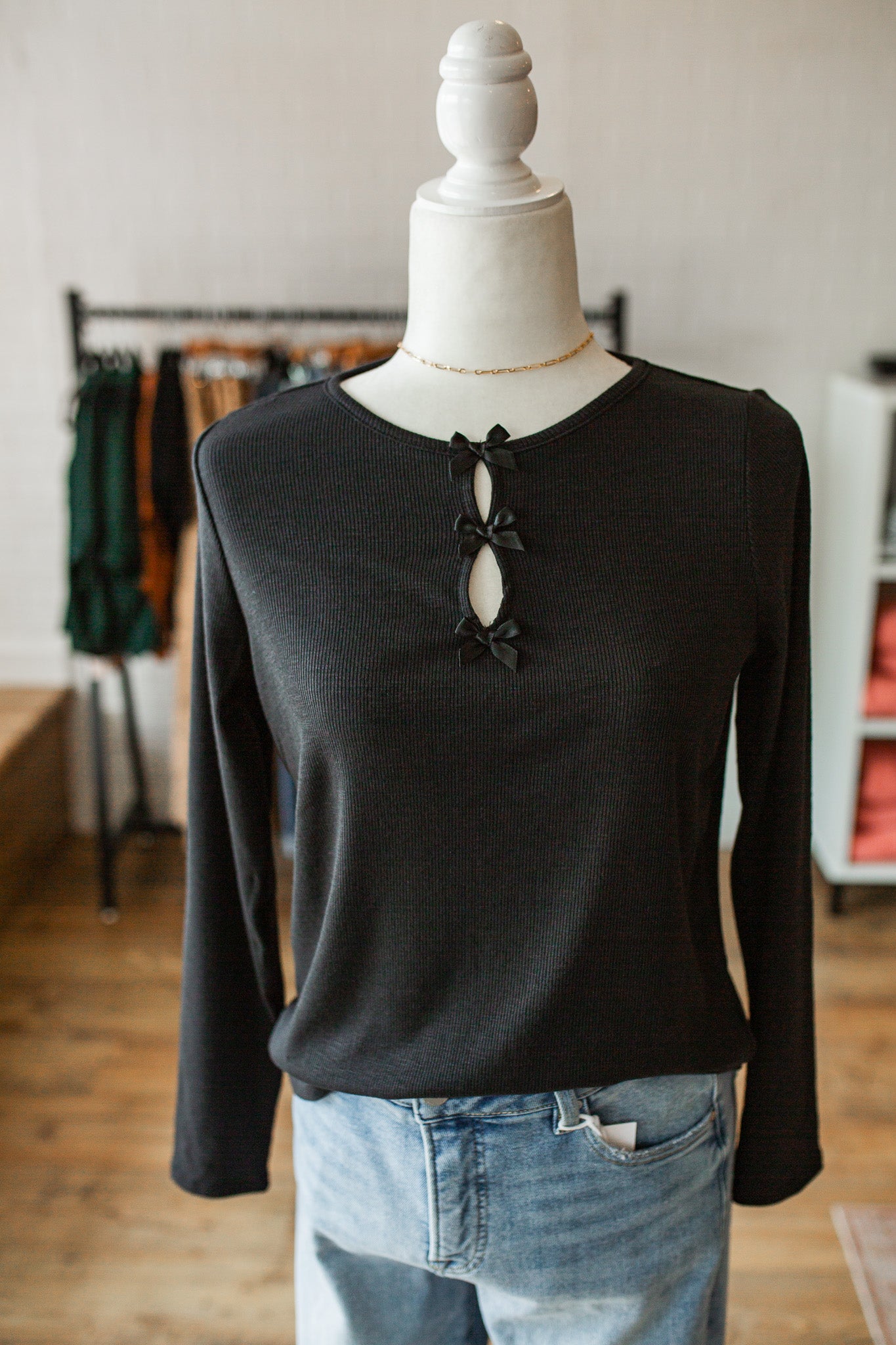 White/Black Bow Keyhole Top