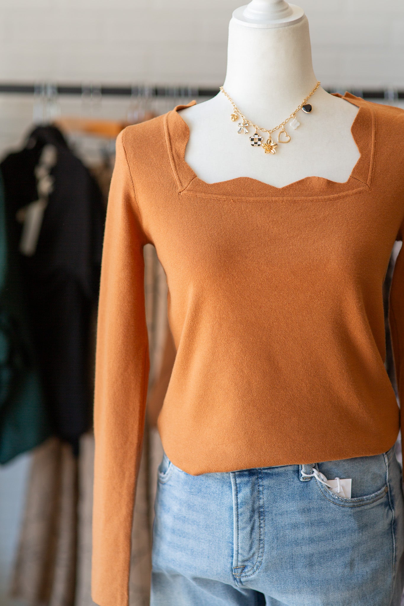Red/Camel Scalloped Top