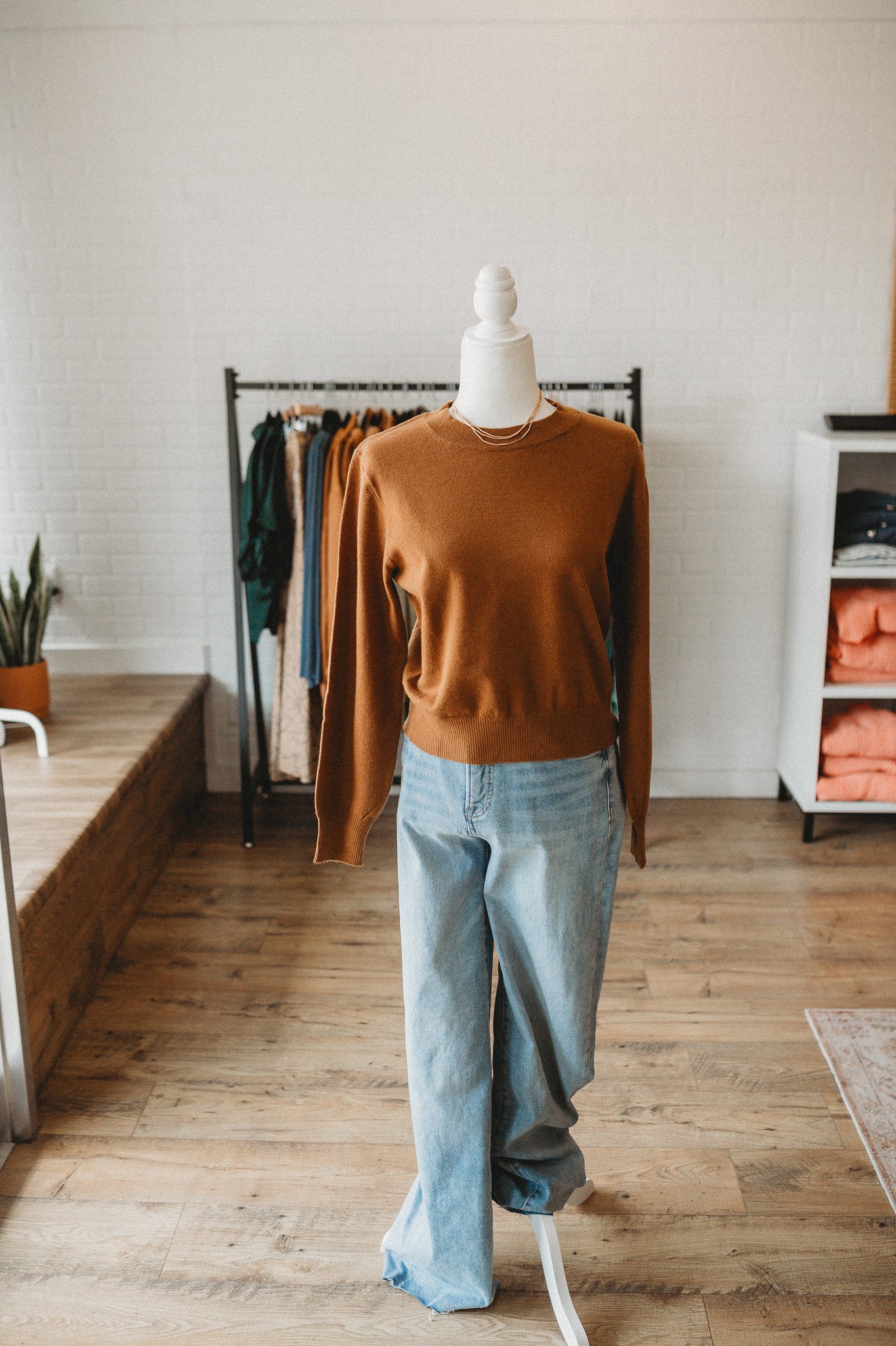 Crew Neck Pullover Caramel/Ivory