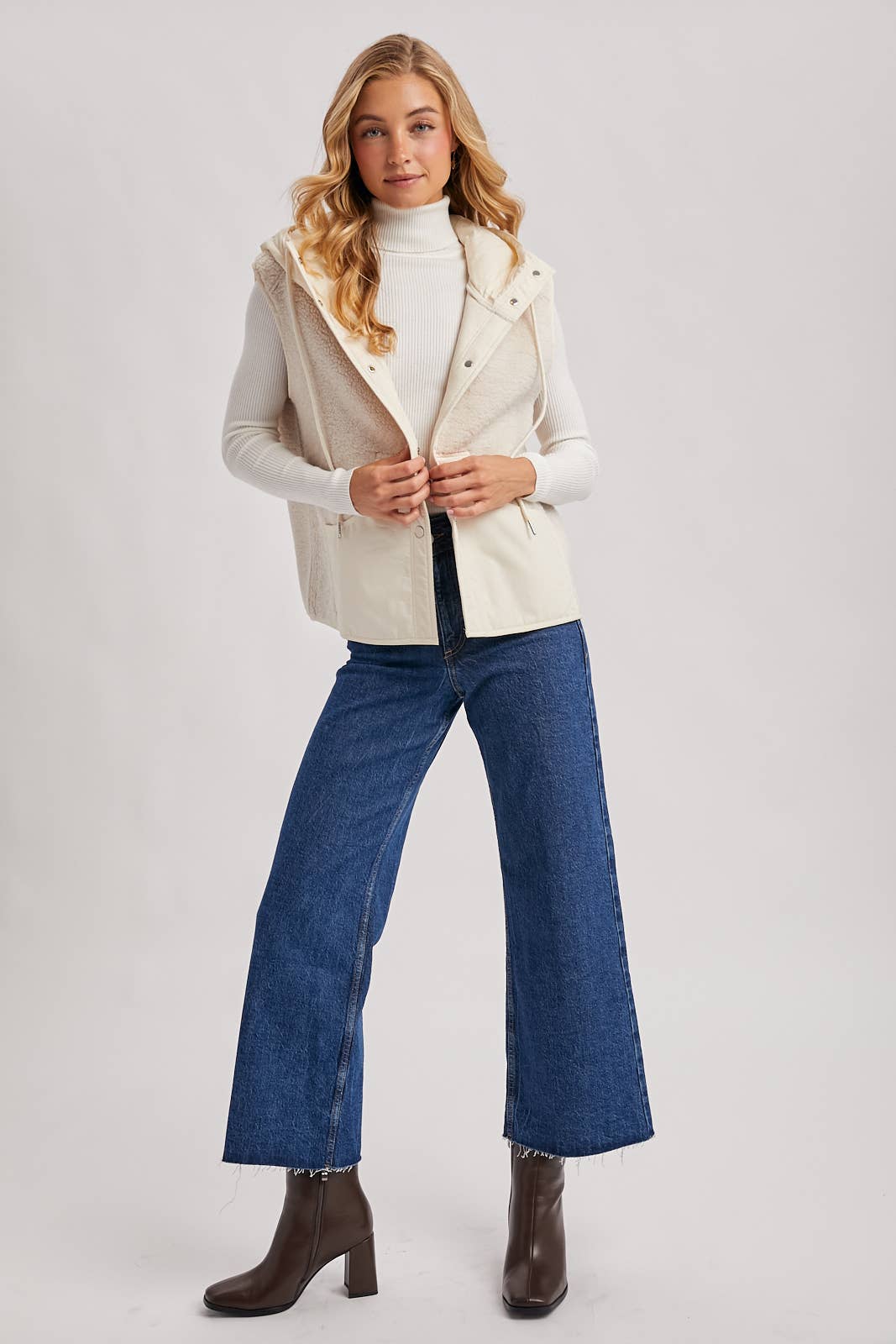 SHERPA FLEECE HOODED VEST