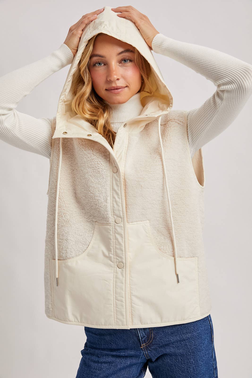 SHERPA FLEECE HOODED VEST