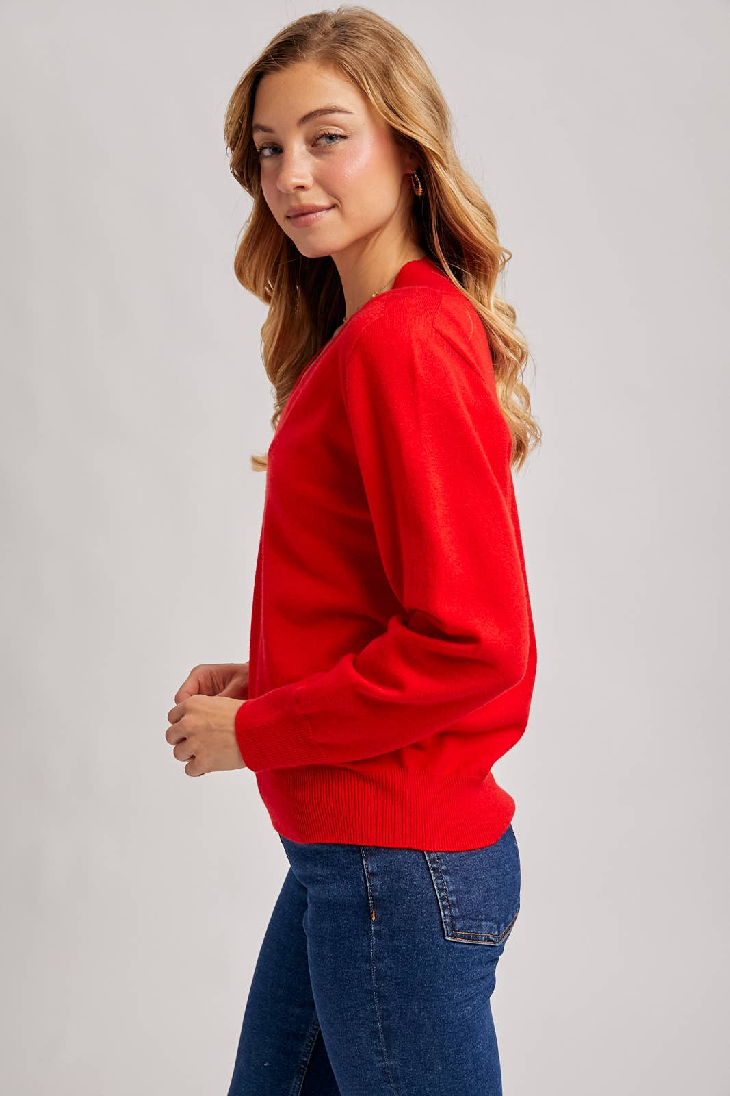 Ruby RIBBED V-NECK KNIT SWEATER