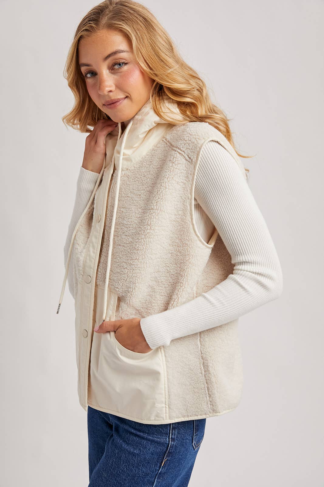 SHERPA FLEECE HOODED VEST