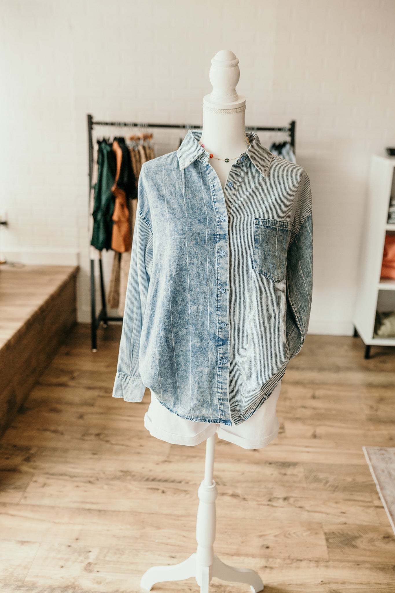 Lt Indigo Colorblock Chambray