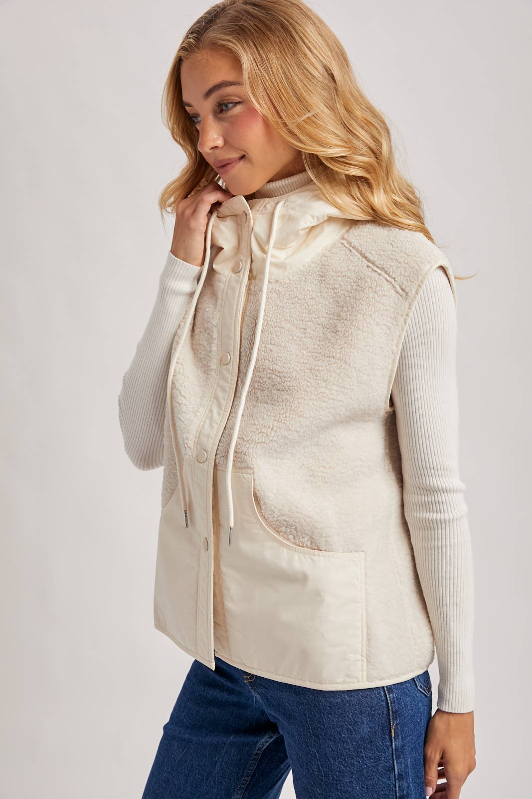SHERPA FLEECE HOODED VEST
