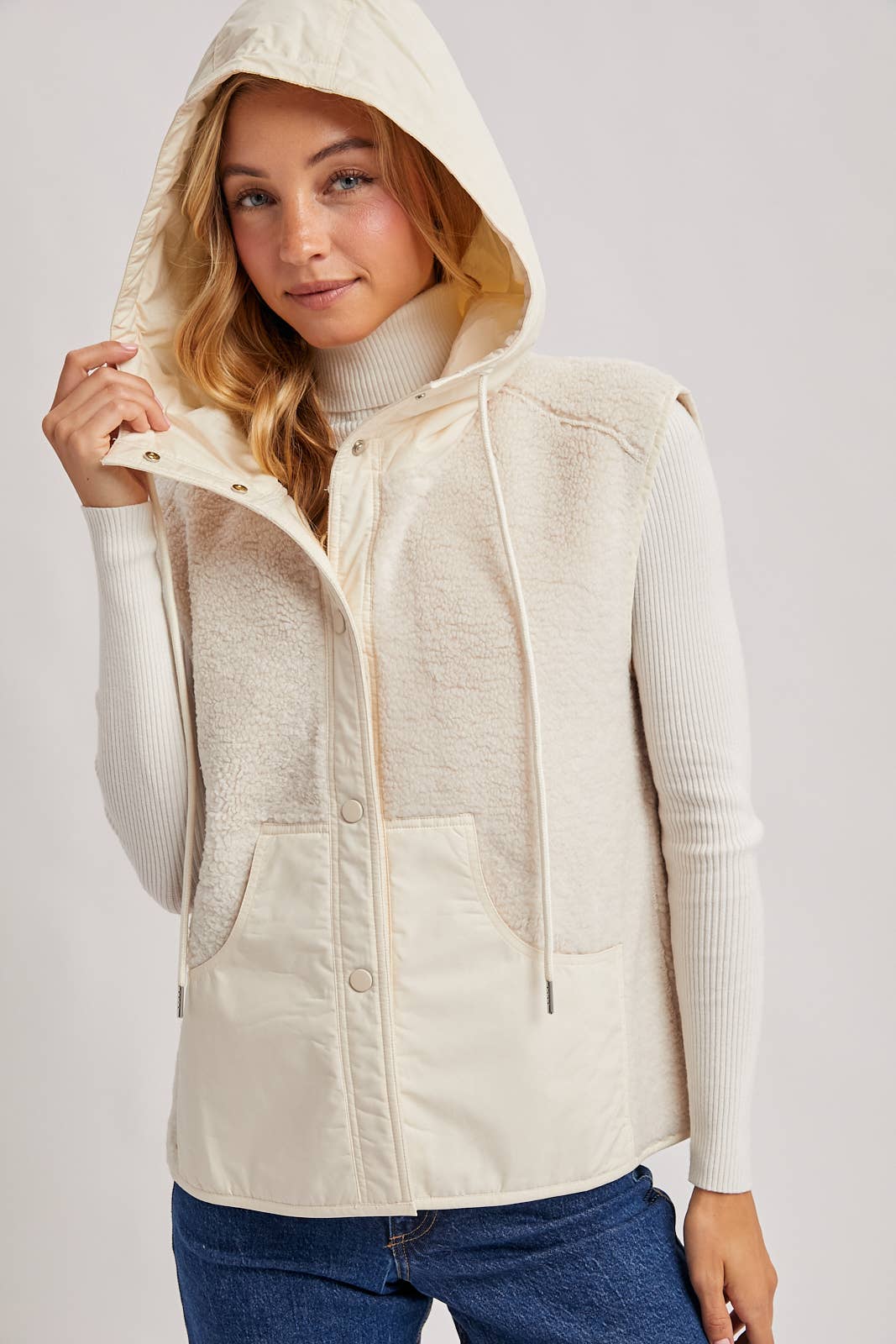 SHERPA FLEECE HOODED VEST