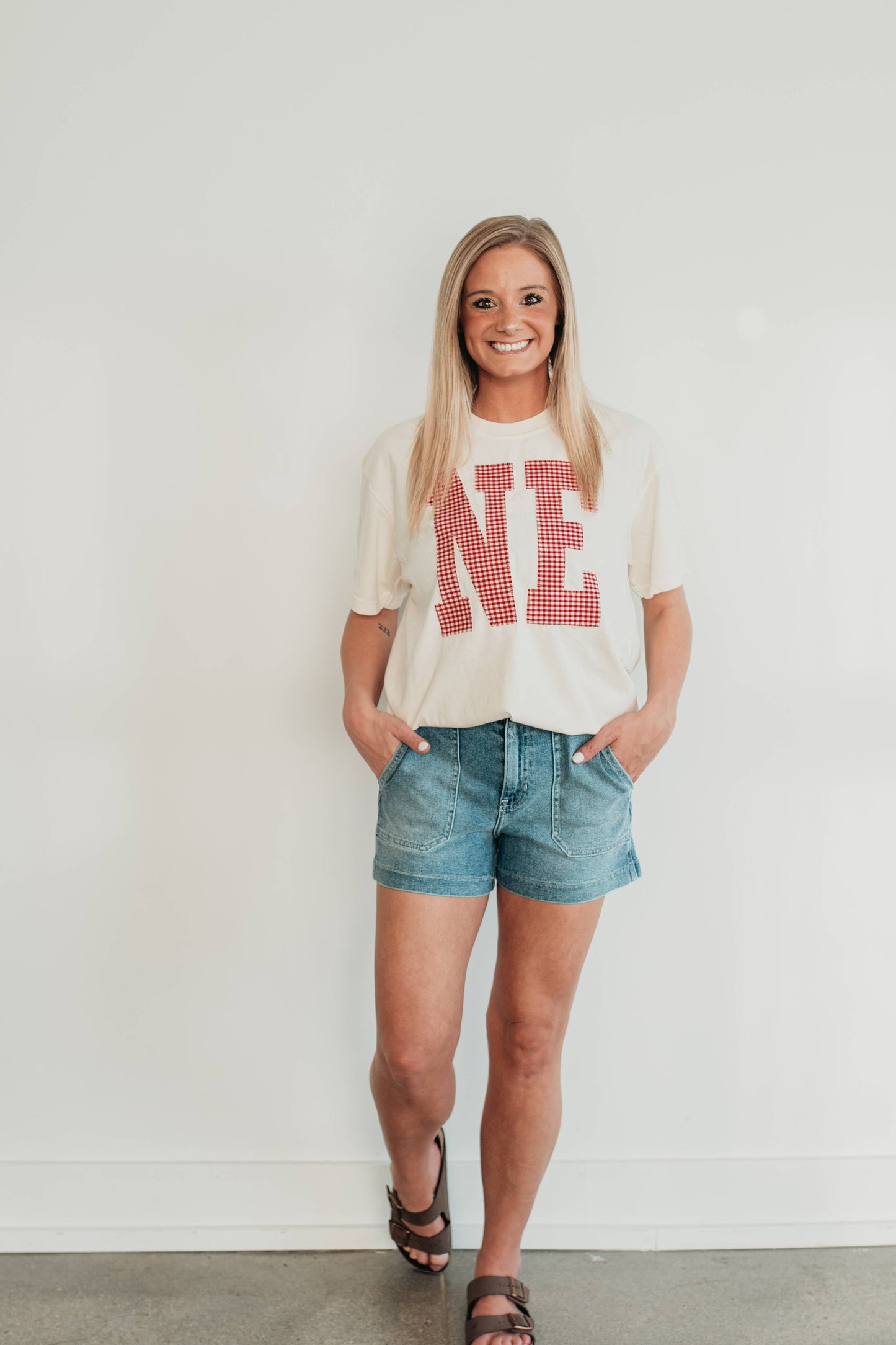 GINGHAM NE APPLIQUE - IVORY TEE